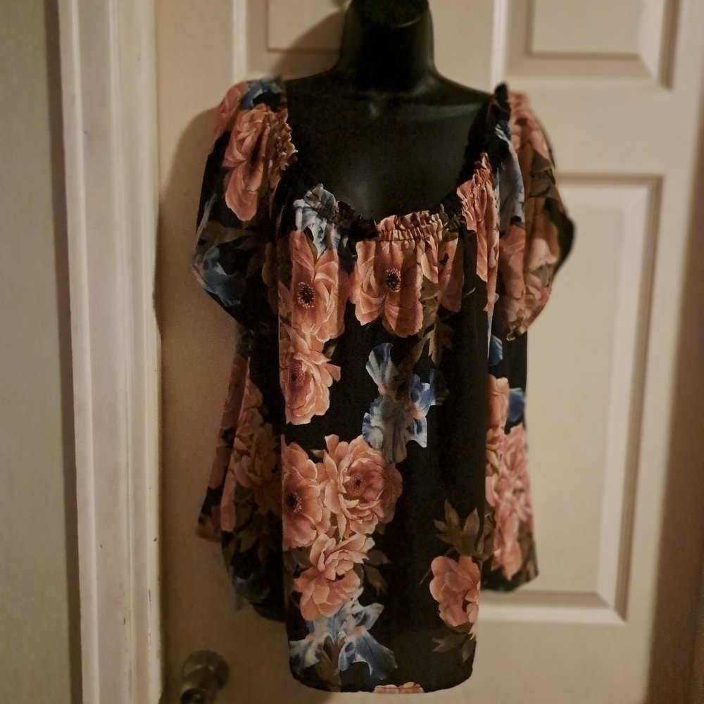 Charlotte Russe off the shoulder  floral blouse size 3X